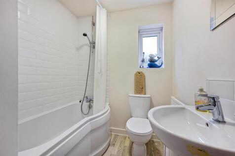 Bathroom.jpg