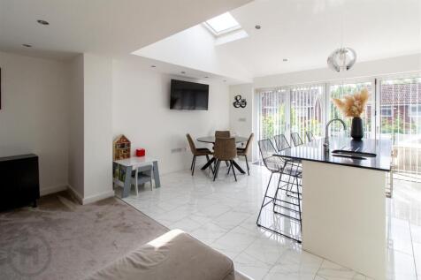 Kitchen Family Room