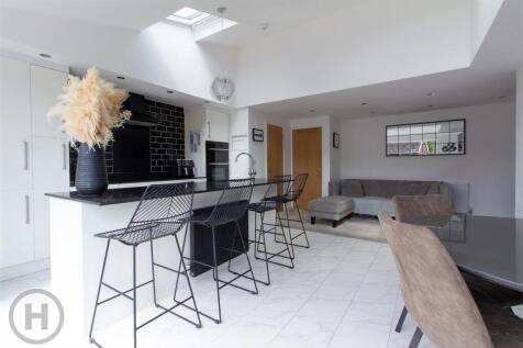 Kitchen Family Room
