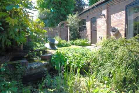 Pond to Garage.jpg
