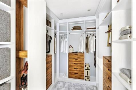 Wardrobe.jpg