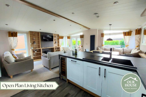 Open Plan Living/Dining/Kitchen