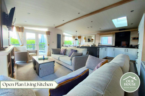 Open Plan Living/Dining/Kitchen
