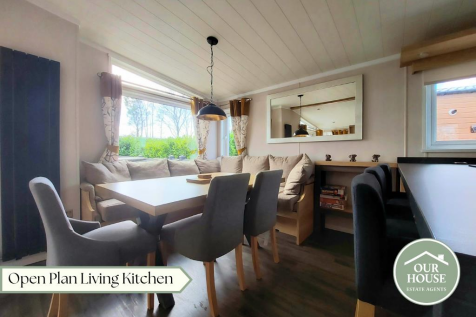 Open Plan Living/Dining/Kitchen
