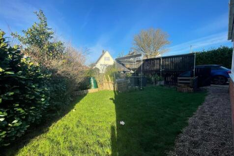 Side/Front Garden