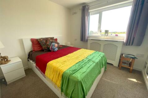 Bedroom 2 (First Floor)