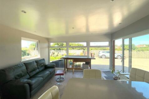 Large Modular Summerhouse/Office