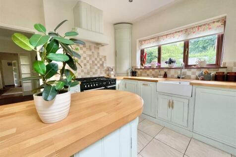 Kitchen 4.jpg
