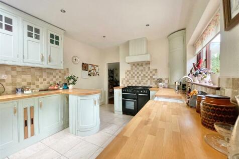 Kitchen 5.jpg