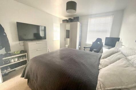 Bedroom 2 (Ground Floor)