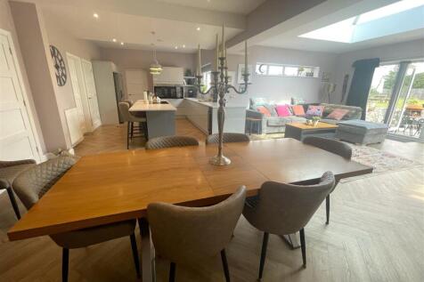 Open Plan Living, Kitchen, Diner