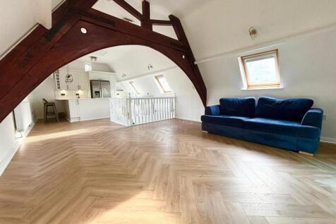 Lounge/Kitchen