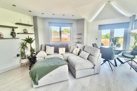 Open Plan Living/Kitchen/Diner