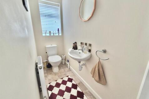 Cloakroom (WC)