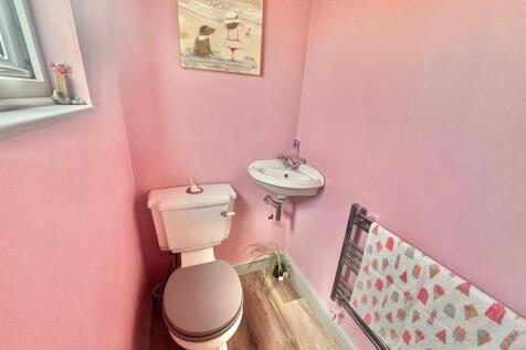 Cloakroom (WC)
