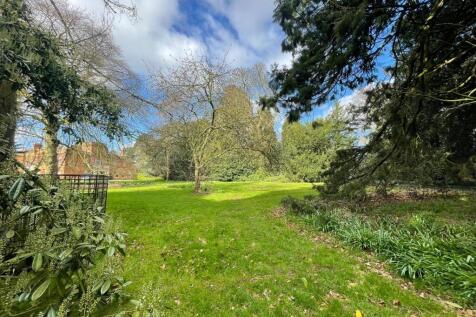 Hall Grounds