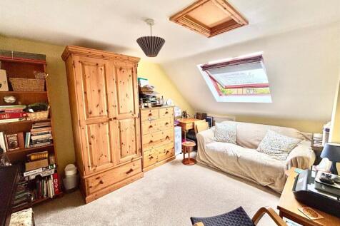 Bedroom 2/ Office
