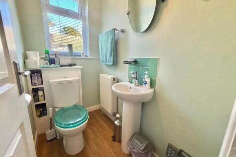 Cloakroom (WC)