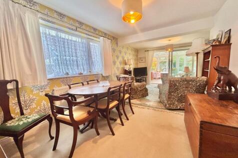 Through Lounge Diner