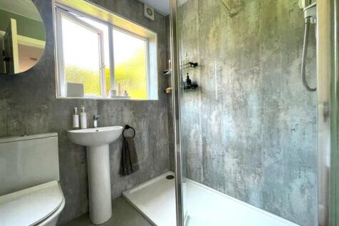GF Shower Room