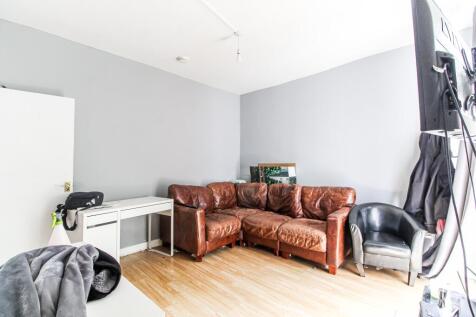 Brook Lounge 2