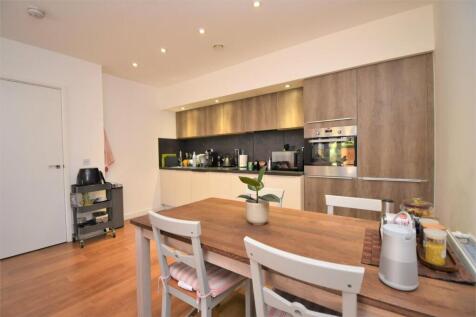 Kitchen/Dining Area