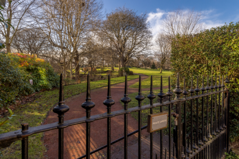 Exclusive gardens