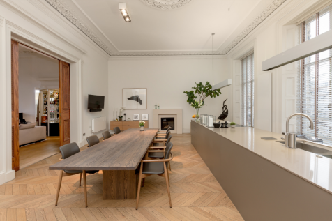Through to Kitchen