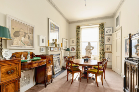 Dining Room/Bedroom 