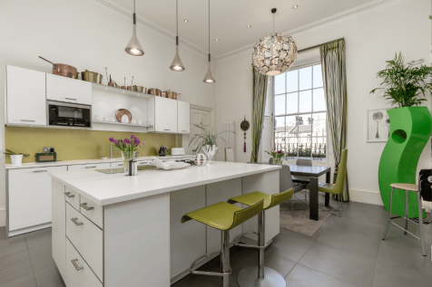 Kitchen / Dining