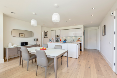 Kitchen / Dining