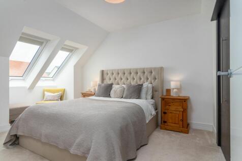 Principal bedroom