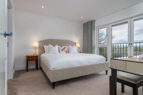 Principal bedroom
