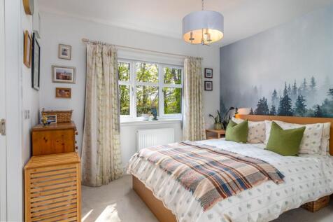Principal bedroom