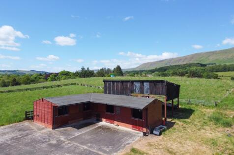 Stables and grazing land