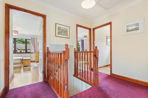 Galleried landing