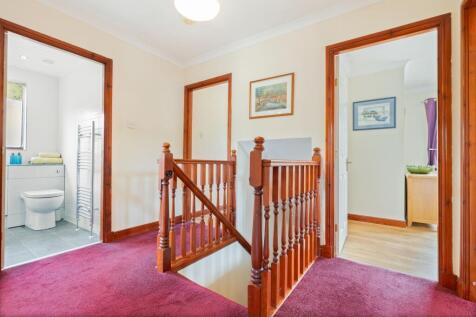 Galleried landing