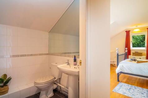 Bedroom 1 en-suite