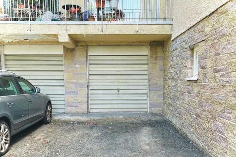 Private garage