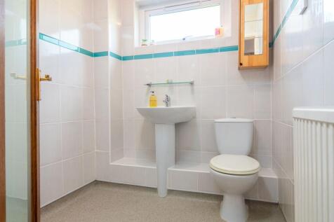 Bedroom 2 en-suite
