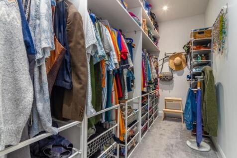 Walk in Wardrobe