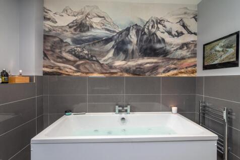 Jacuzzi Bath