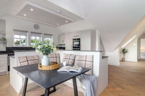Kitchen/Living Area