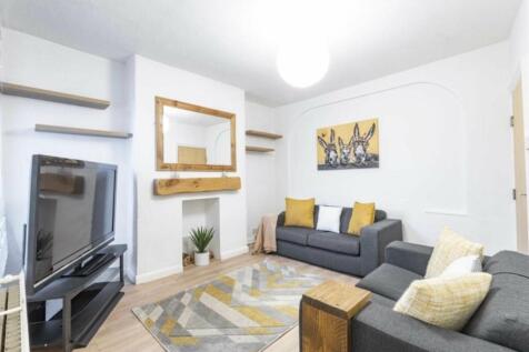 18Hardy Living Room