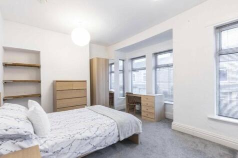 18Hardy Bedroom 1