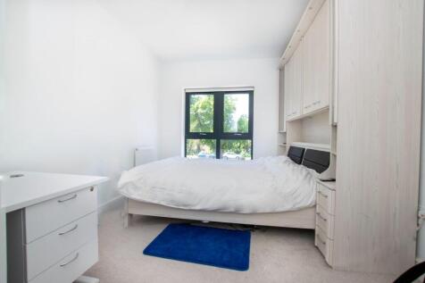 bedroom2.jpg