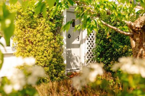 Charming frontage