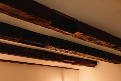 Exposed beams