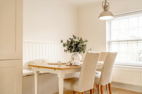 Built-in dining area
