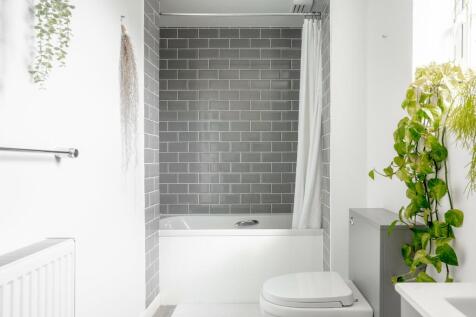 Family bath suite